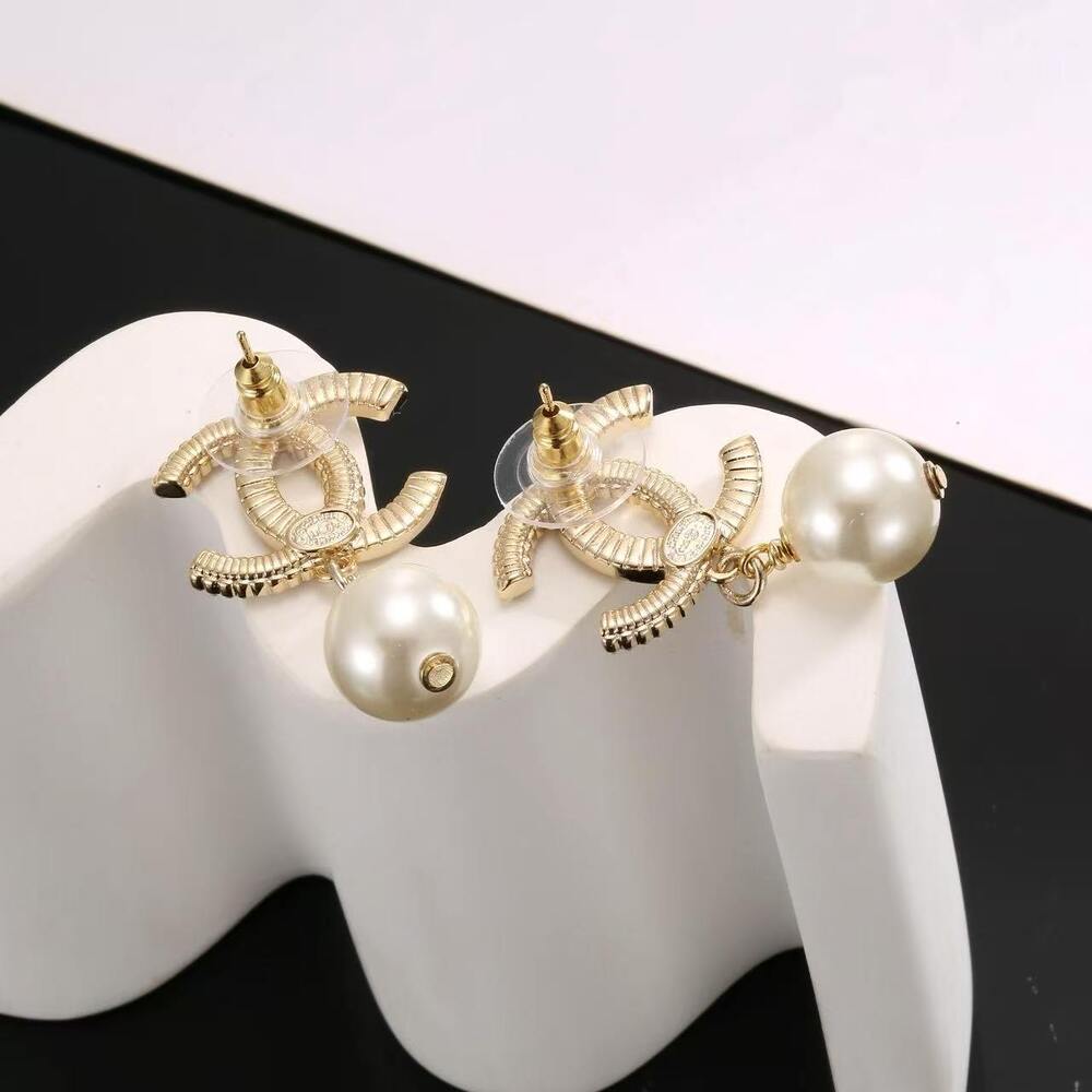 ❤️Chanel pearl earrings